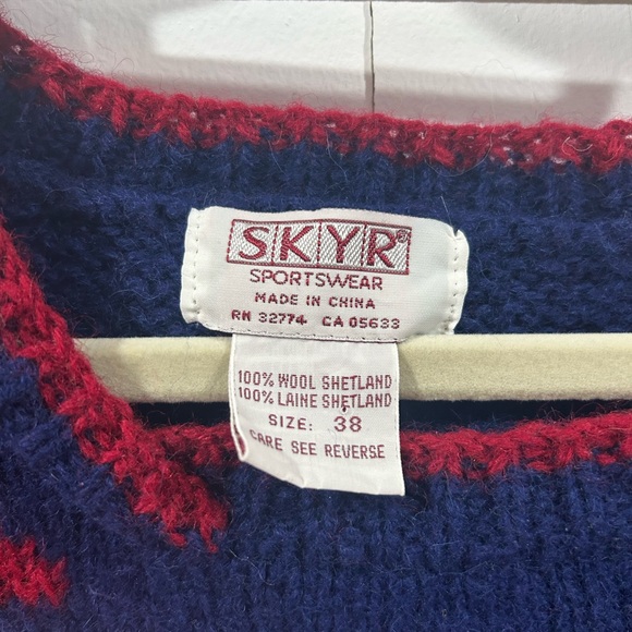 Women's Vintage Skyr 100% Shetland Wool Sweater Size 38 - Picture 2 of 3